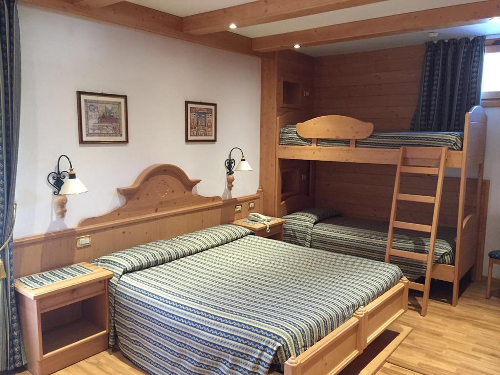 Hotel Posta 포르니 디 소프라 외부 사진