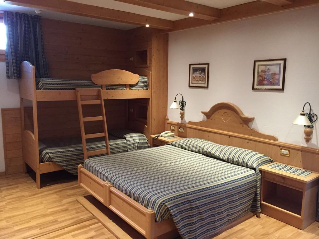 Hotel Posta 포르니 디 소프라 외부 사진