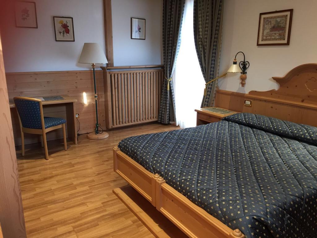 Hotel Posta 포르니 디 소프라 외부 사진