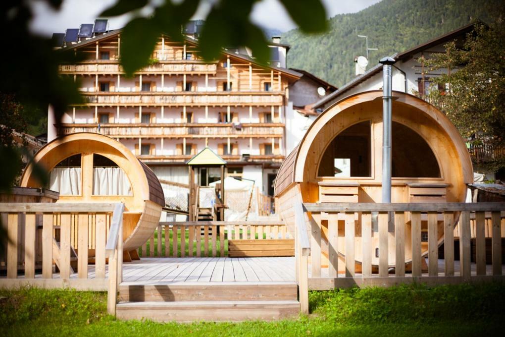 Hotel Posta 포르니 디 소프라 외부 사진